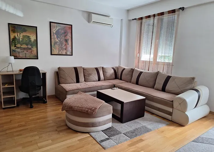 Metropolis Apartment